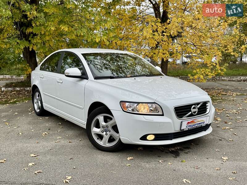 Volvo S40 2011
