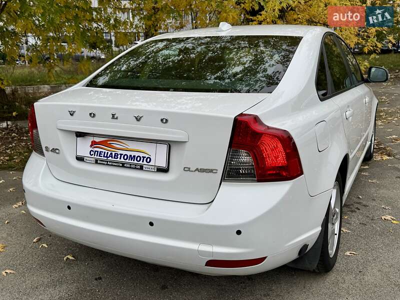 Седан Volvo S40 2011 в Киеве