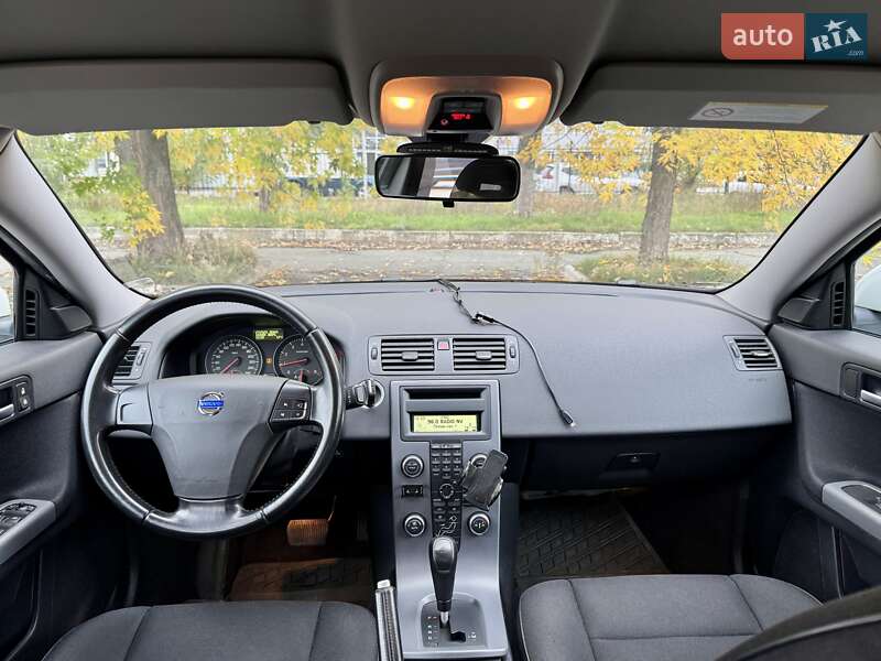 Седан Volvo S40 2011 в Киеве