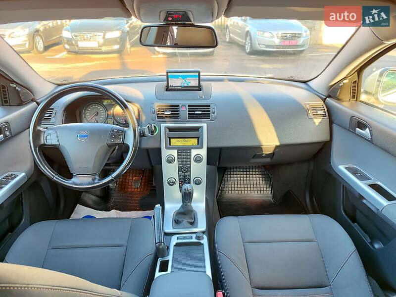 Седан Volvo S40 2011 в Киеве фото 30 Седан Volvo S40 2011 в Киеве