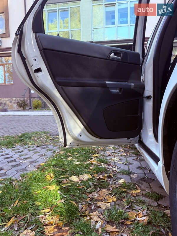 Седан Volvo S40 2012 в Киеве фото 16 Седан Volvo S40 2012 в Киеве