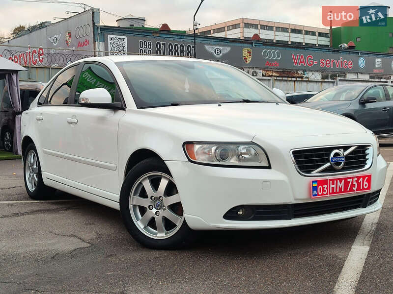 Седан Volvo S40 2011 в Киеве