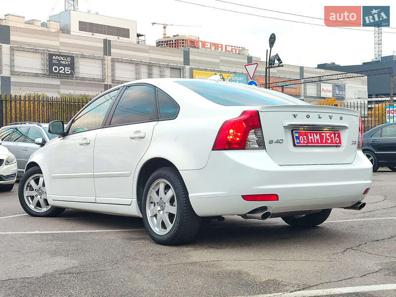 Седан Volvo S40 2011 в Киеве