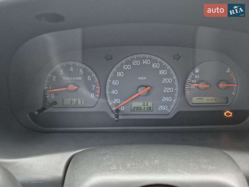 Седан Volvo S40 2000 в Киеве