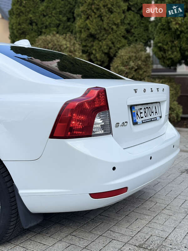 Седан Volvo S40 2012 в Днепре