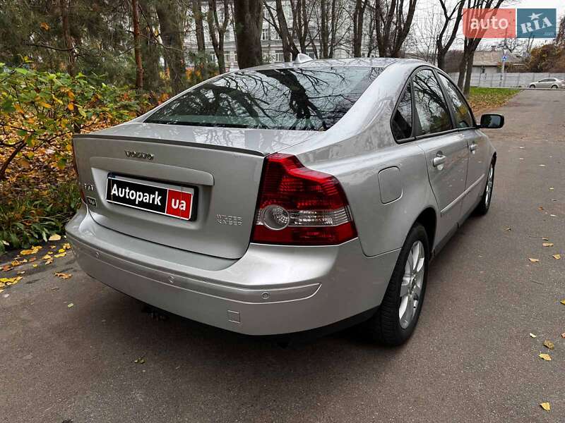 Седан Volvo S40 2005 в Киеве