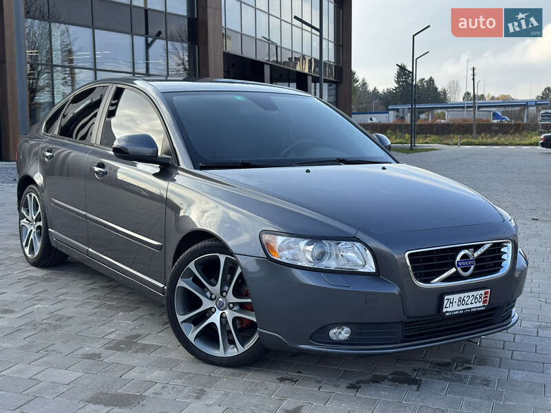 Volvo S40 2011