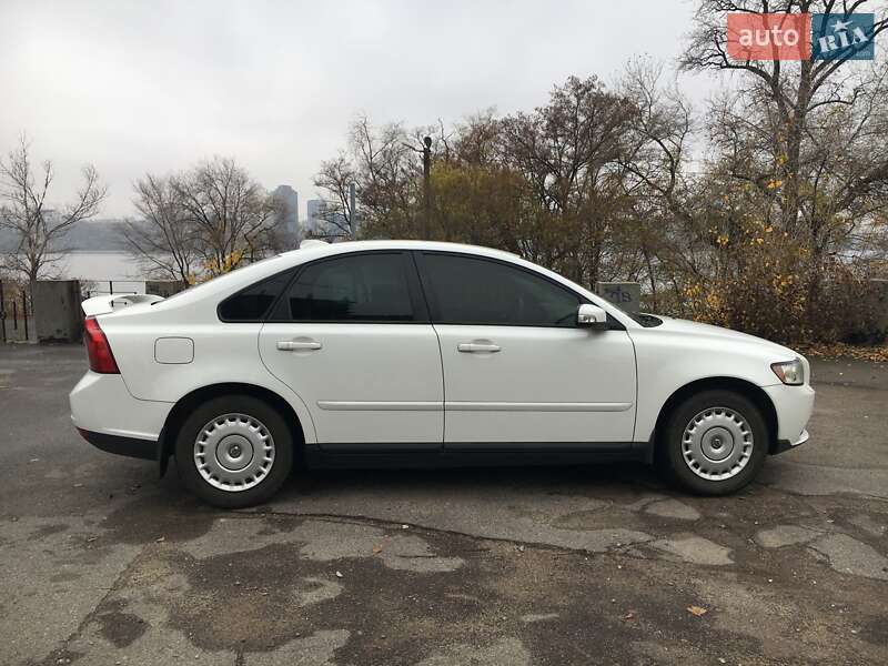 Седан Volvo S40 2008 в Дніпрі