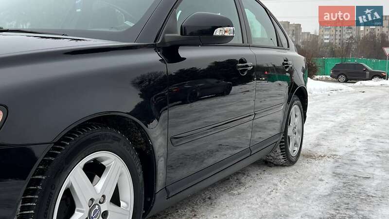 Седан Volvo S40 2010 в Луцьку