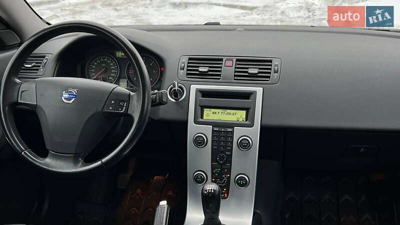 Седан Volvo S40 2010 в Луцьку