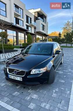 Седан Volvo S40 2011 в Ужгороде
