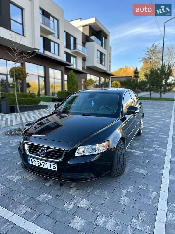 Volvo S40 2011