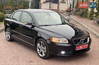 Седан Volvo S40 2011 в Стрию