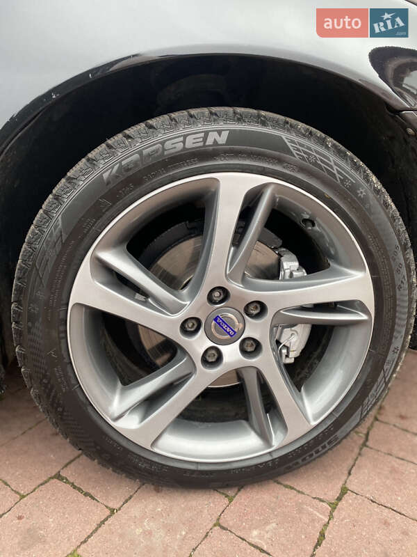 Седан Volvo S40 2011 в Стрию