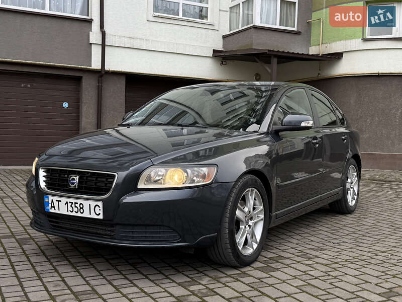 Седан Volvo S40 2010 в Івано-Франківську