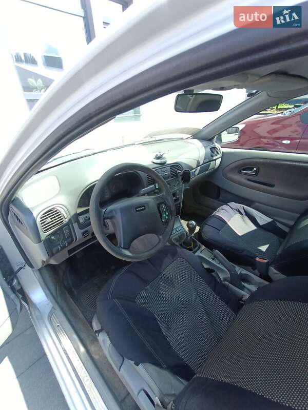 Седан Volvo S40 2000 в Ирпене