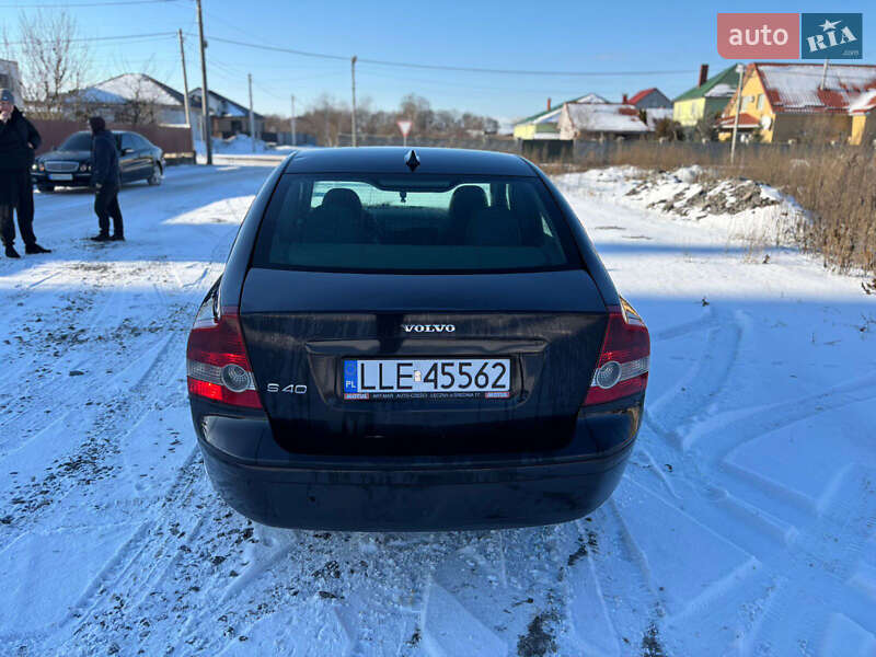 Седан Volvo S40 2005 в Киеве фото 4 Седан Volvo S40 2005 в Киеве