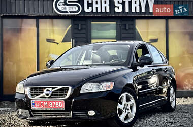 Седан Volvo S40 2011 в Стрию