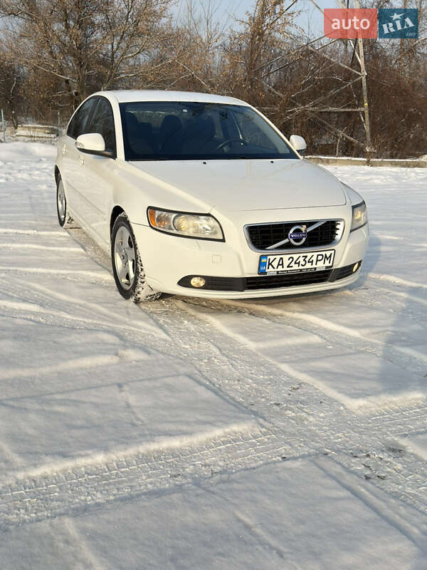 Седан Volvo S40 2012 в Киеве