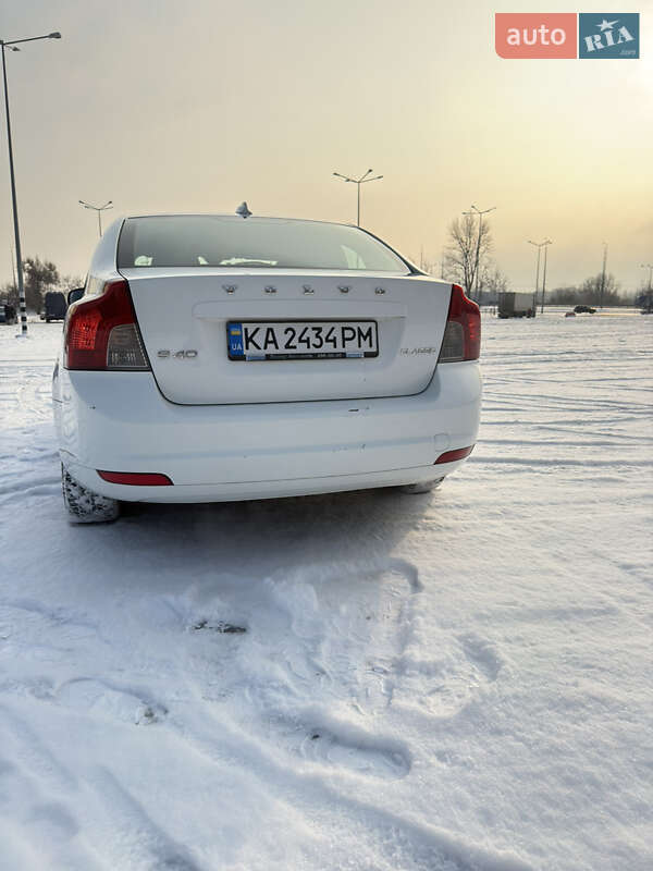 Седан Volvo S40 2012 в Киеве