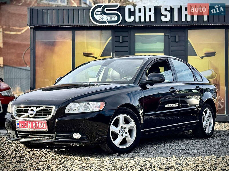 Седан Volvo S40 2011 в Стрые