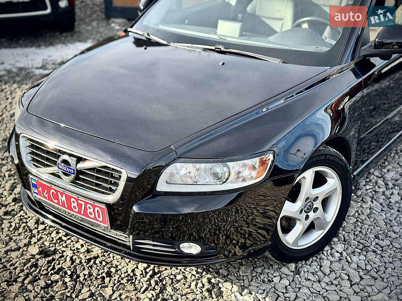 Седан Volvo S40 2011 в Стрые