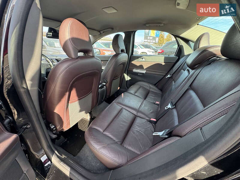 Седан Volvo S40 2011 в Стрые