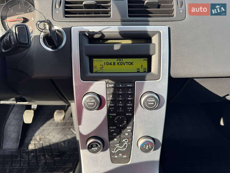 Седан Volvo S40 2011 в Стрые