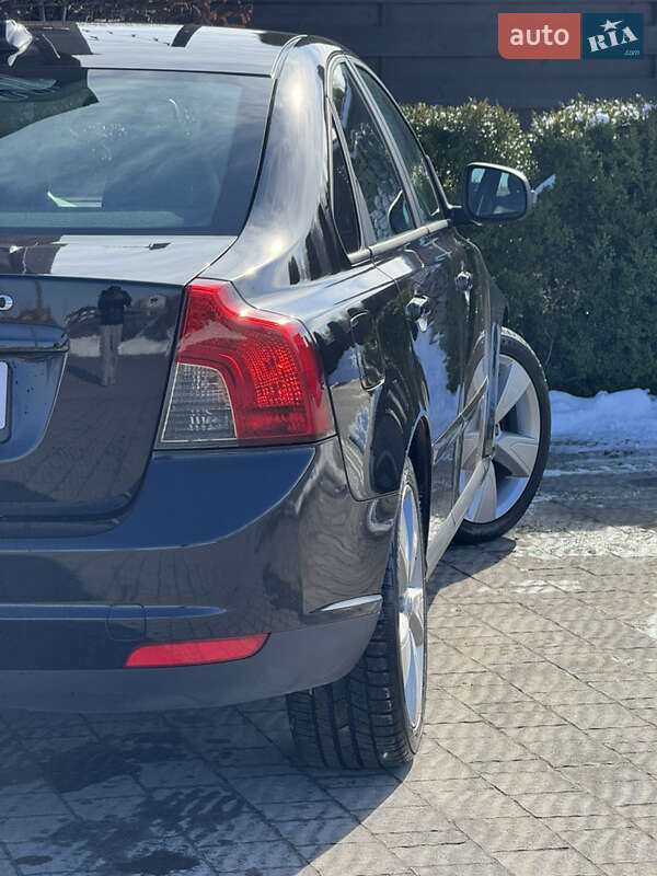 Седан Volvo S40 2011 в Стрые фото 14 Седан Volvo S40 2011 в Стрые