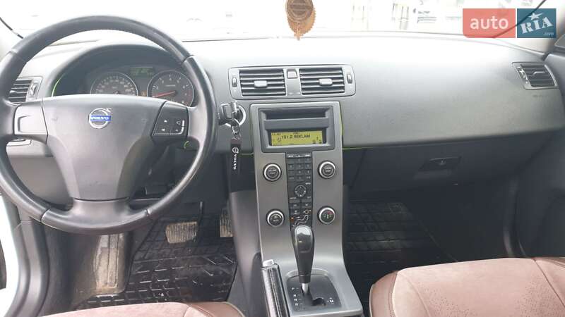 Седан Volvo S40 2011 в Хмельницькому