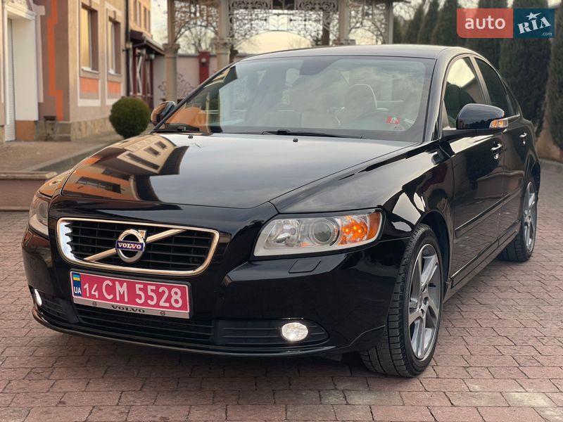 Седан Volvo S40 2011 в Стрию