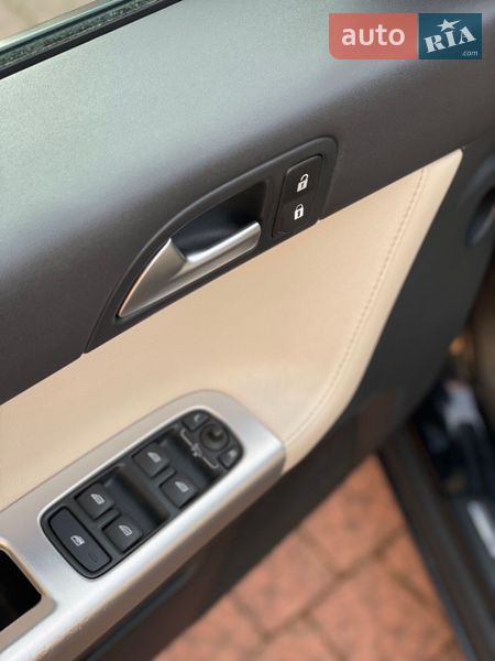 Седан Volvo S40 2011 в Стрию