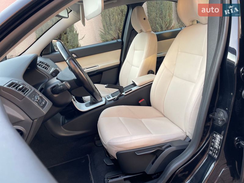 Седан Volvo S40 2011 в Стрию