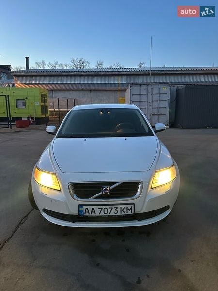 Седан Volvo S40 2008 в Киеве