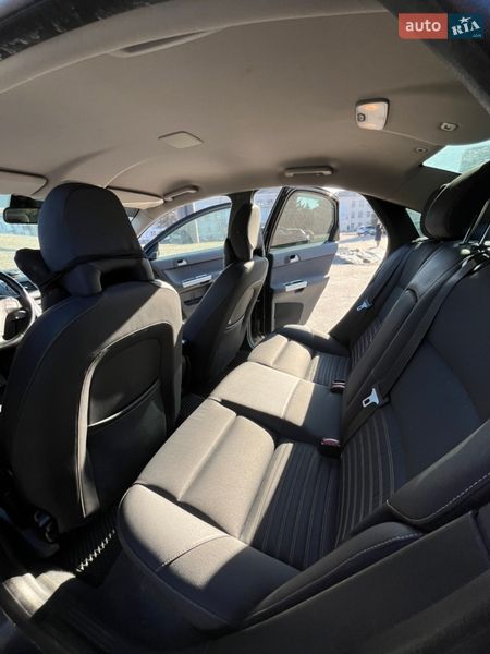 Седан Volvo S40 2010 в Шепетовке