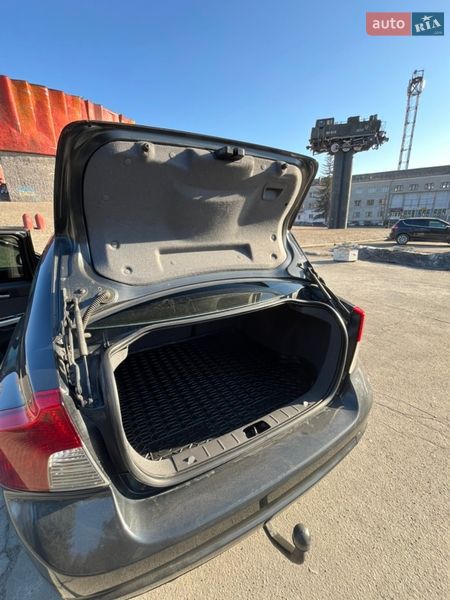 Седан Volvo S40 2010 в Шепетовке