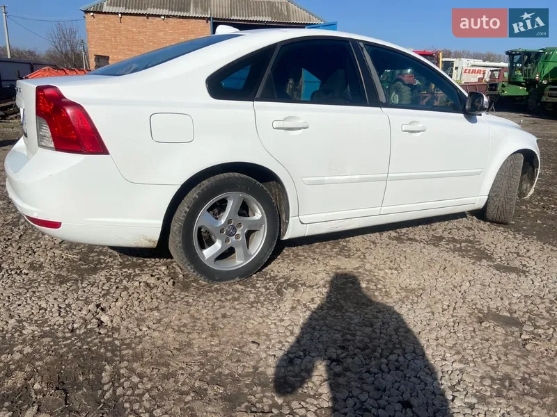 Volvo S40
