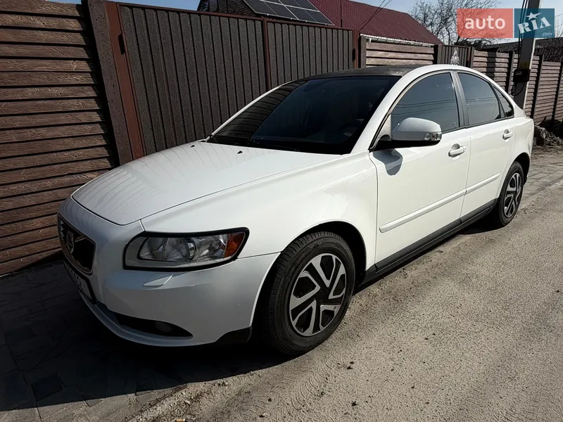 Volvo S40