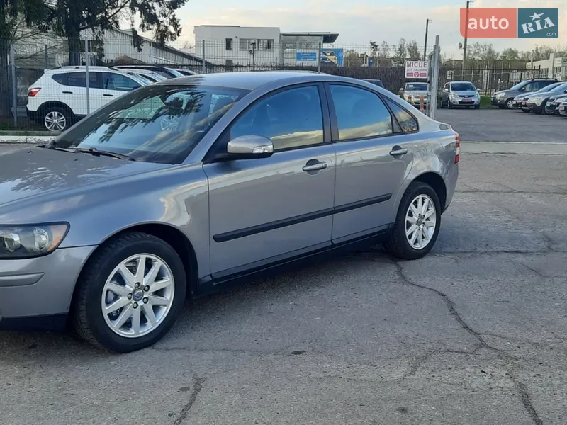 Volvo S40