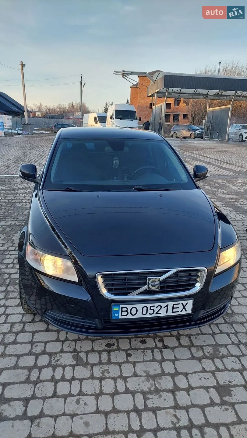 2010 Volvo S40 - фото 1
