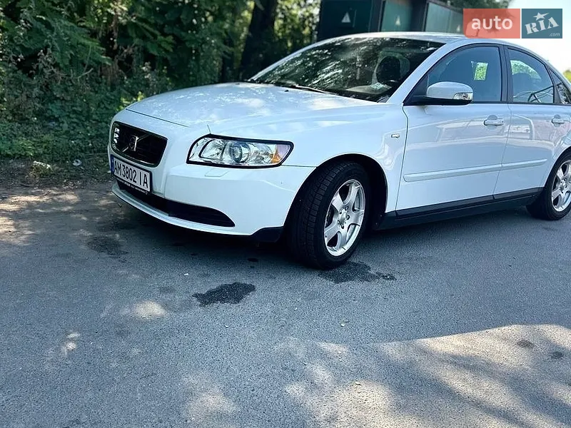 Volvo S40