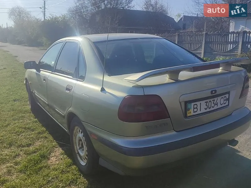 Volvo S40