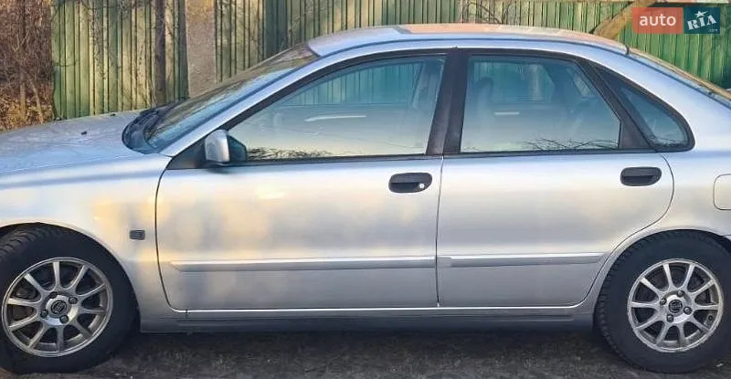 Volvo S40