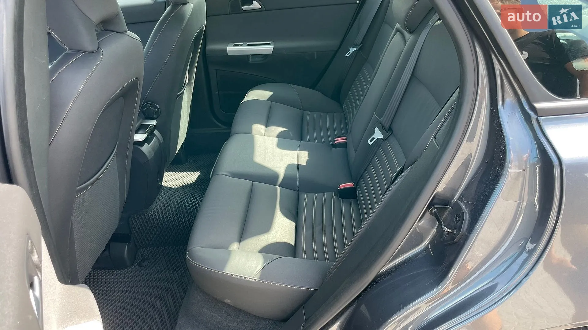 2010 Volvo S40 - мініатюра 11