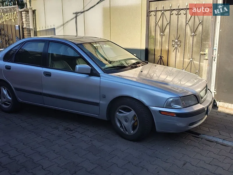 Volvo S40