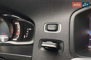Седан Volvo S60 Cross Country 2017 в 
