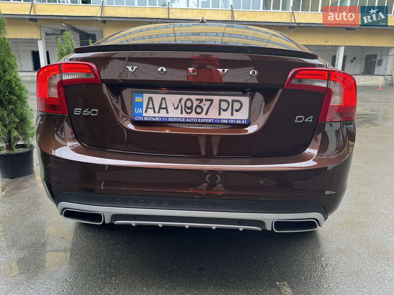 Седан Volvo S60 Cross Country 2016 в Киеве фото 5 Седан Volvo S60 Cross Country 2016 в Киеве