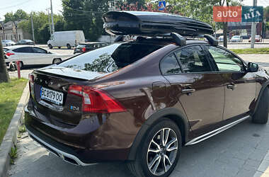 Седан Volvo S60 Cross Country 2016 в 