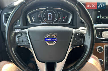 Седан Volvo S60 Cross Country 2016 в 