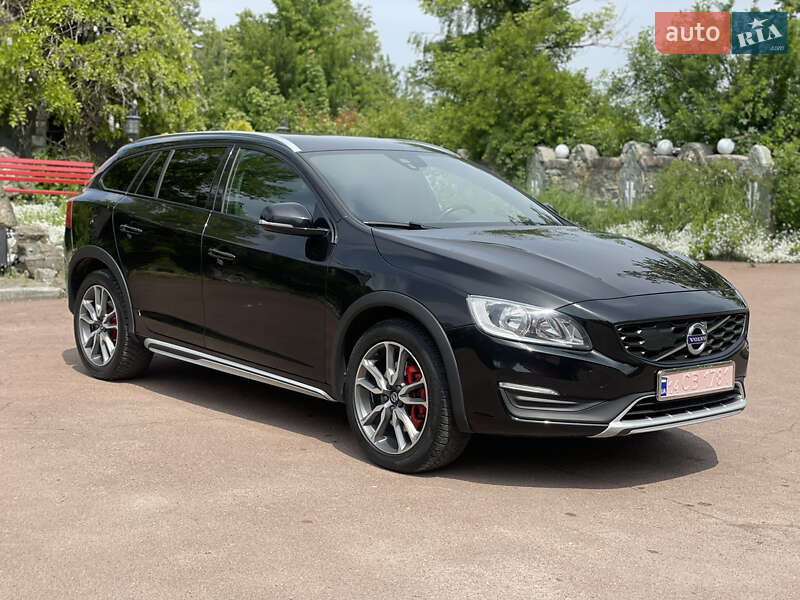 Седан Volvo S60 Cross Country 2017 в Івано-Франківську